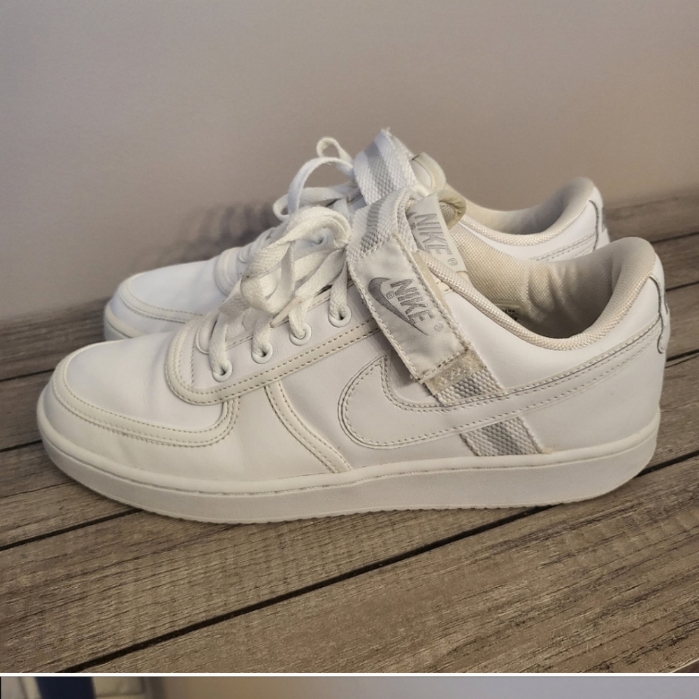 Nike-Mens Court Sneakers Size 10
